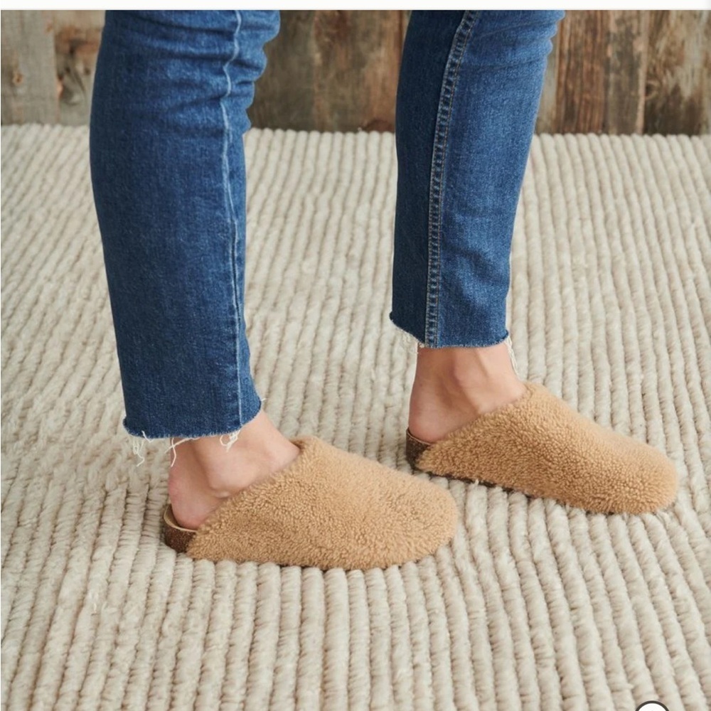 Jenni Kayne Shearling Moc Clog - Picture 5 of 9